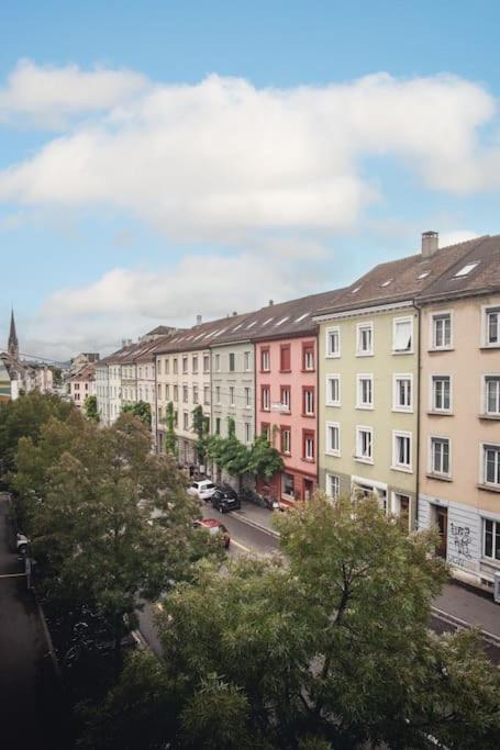 Spacious Apartment Next To Rhine Bazel Buitenkant foto